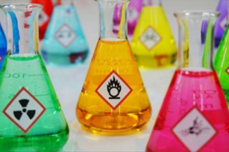 المخاطر الكيميائية